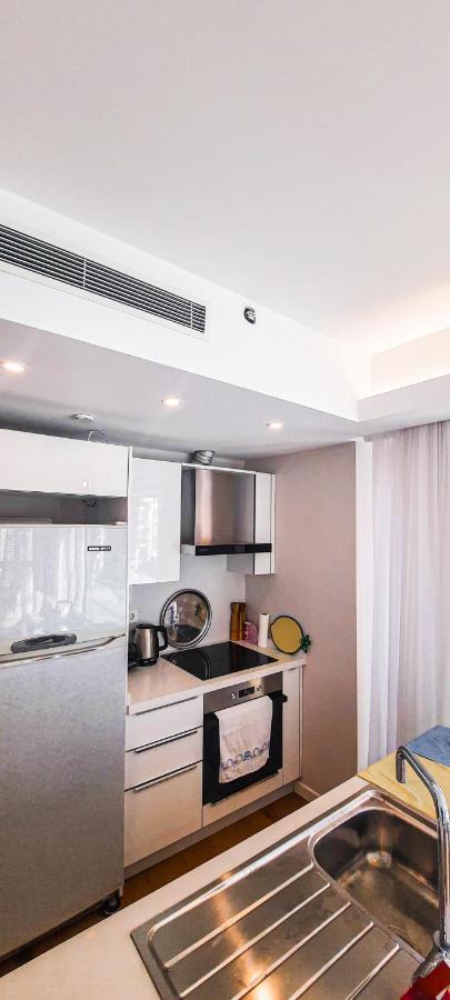 Ultra Lux Flat-great Location *